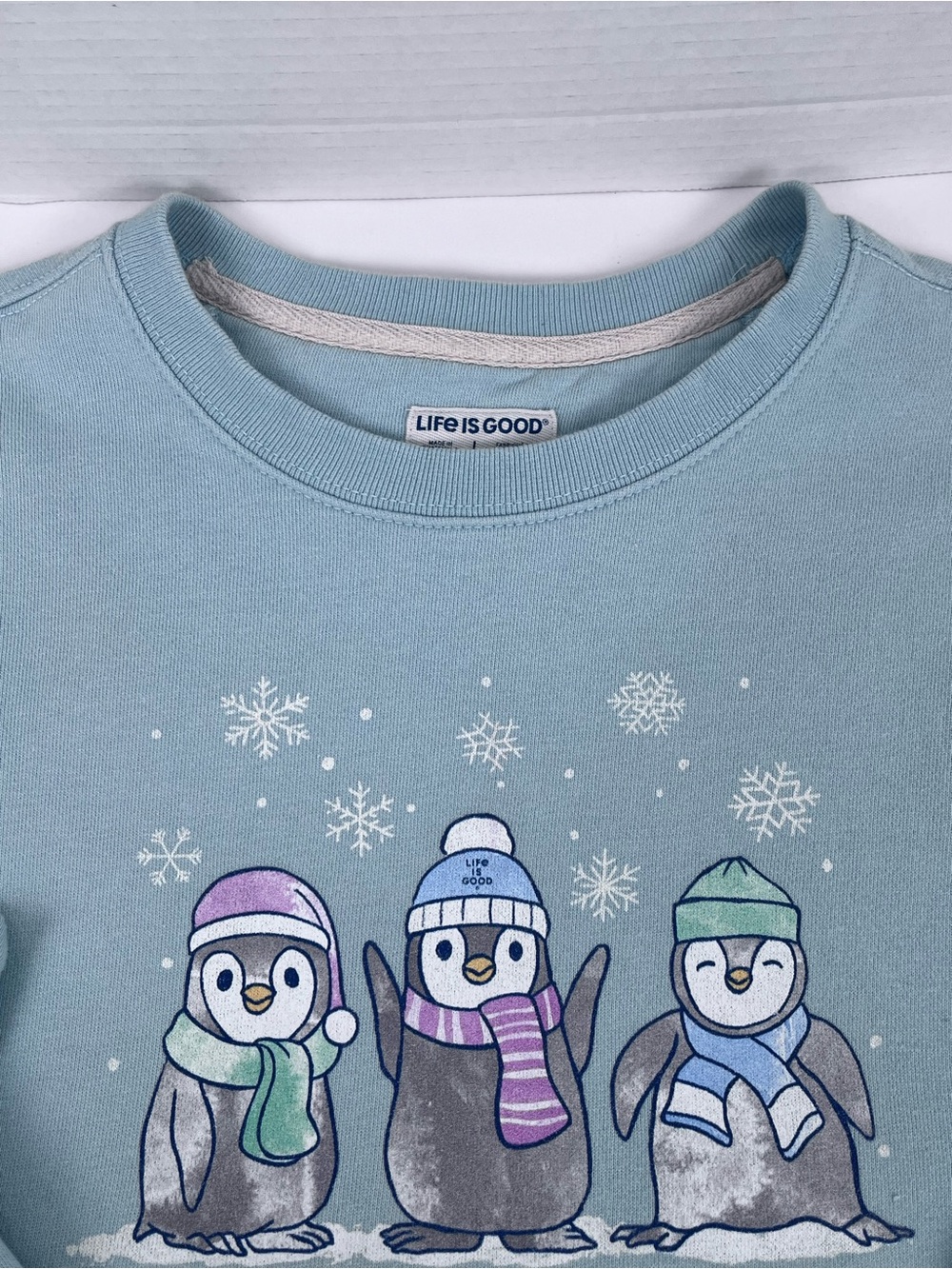 LIfe is Good Women's 100% Cotton Sweatshirt with Winter Penguin Graphic Size L - Picture 6 of 11